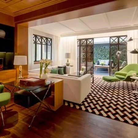 Four Seasons 5*