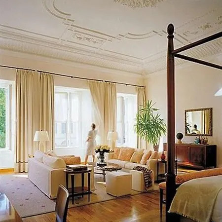 Отель Four Seasons 5*