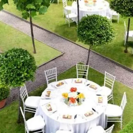 Отель Four Seasons 5*
