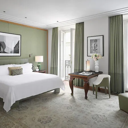 Four Seasons Отель
