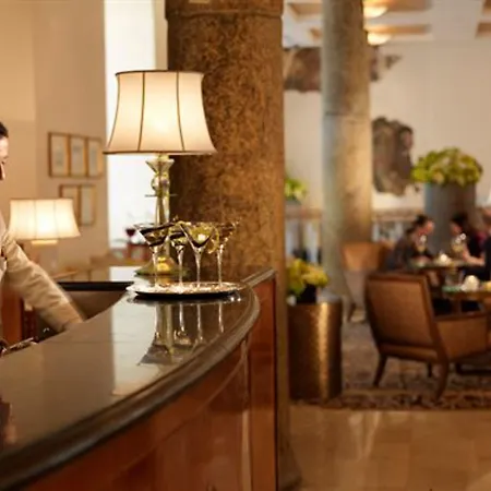 Four Seasons Ξενοδοχείο