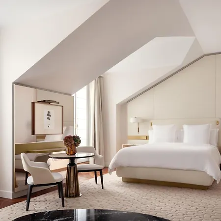 Four Seasons Otel 5*