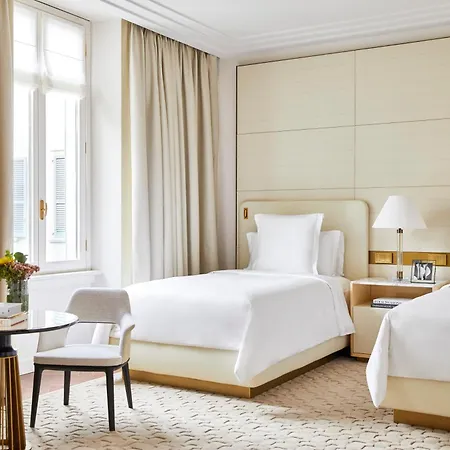 Four Seasons Отель 5*