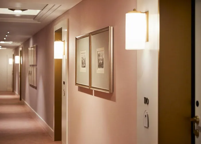 Four Seasons 5* Milánó