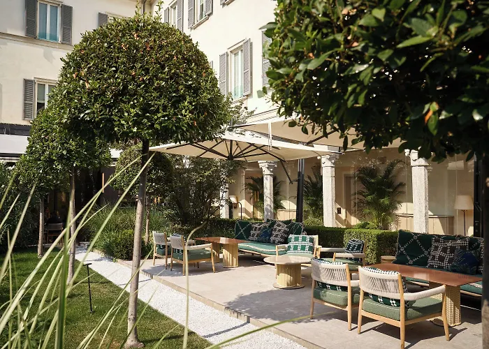 Four Seasons Szálloda 5*