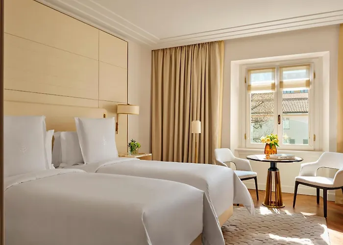 Four Seasons Szálloda