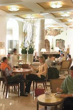 米兰四季酒店 酒店