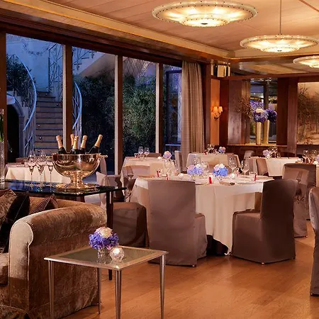 Four Seasons Hotel 5*